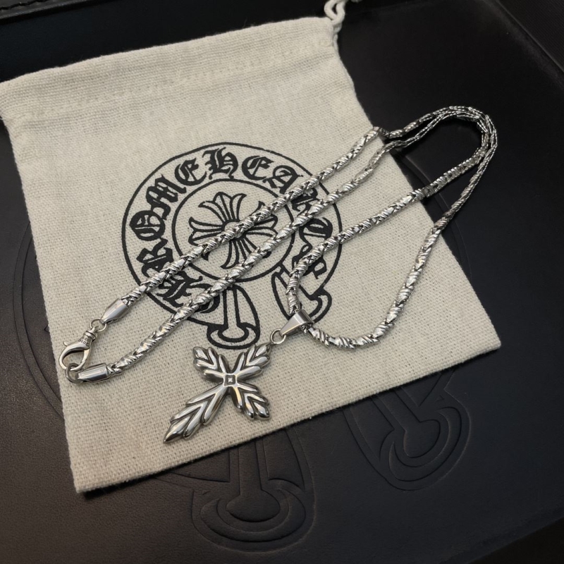 Ch*0me He**ts necklaces